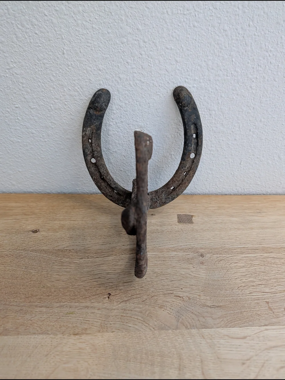 Very Rustic Real Horseshoe Wall Hook Rack - Brown Iron Heavy